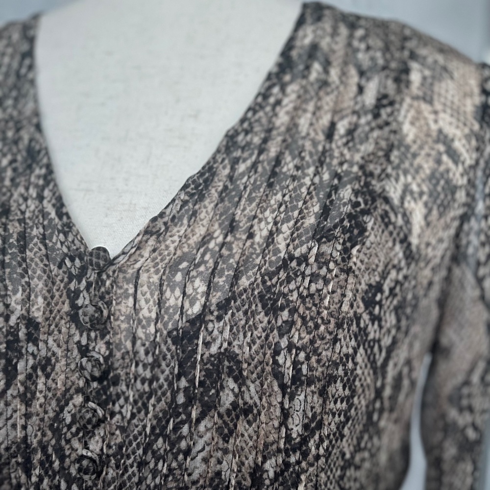 Nwt Veronica Beard Python Print Lowell Blouse Sz 4 - image 3